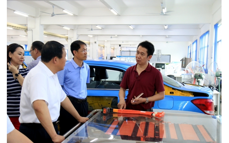 烏蘭察布副市長(zhǎng)于海宇一行考察我司風(fēng)向標(biāo)，對(duì)接ppp模式／校企合作