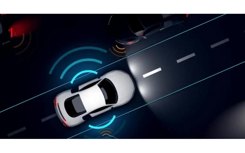 產(chǎn)品智能化提速 車企打響智能網(wǎng)聯(lián)“卡位戰(zhàn)”