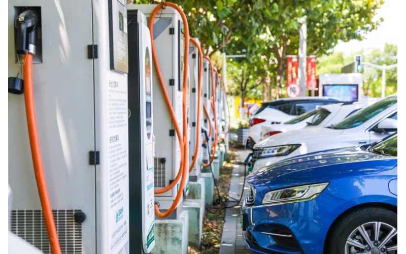 海南新能源汽車保有量達(dá)14.6萬輛